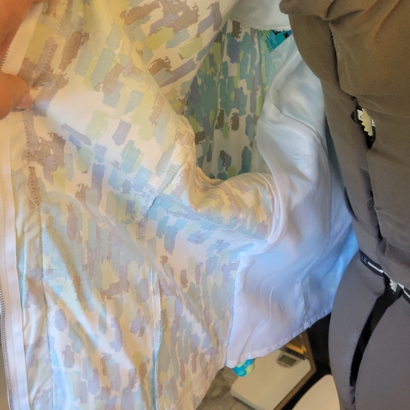 Kim Roger's Spring Jacket - Picture 5 of 8